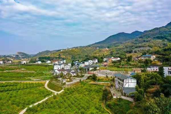 铜梁：山水相依成景 农旅融合助推乡村振兴